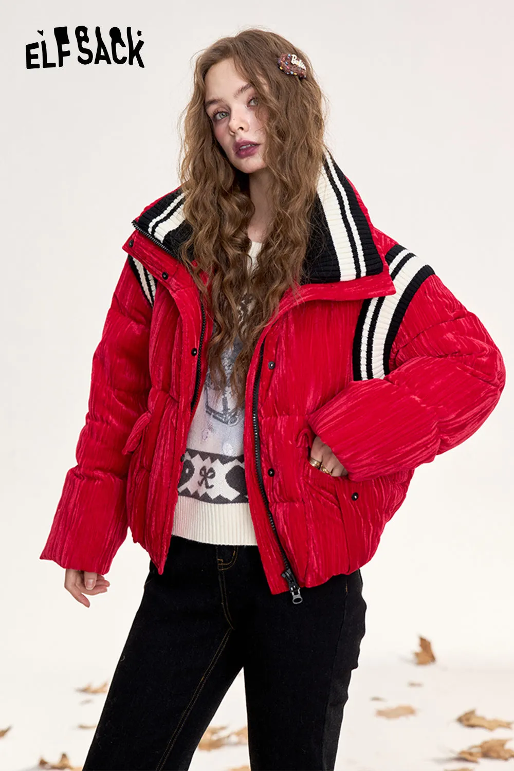 ELFSACK 2024 Winter New Arrivals Striped red contrast velvet fabric stand collar short down jacket for women